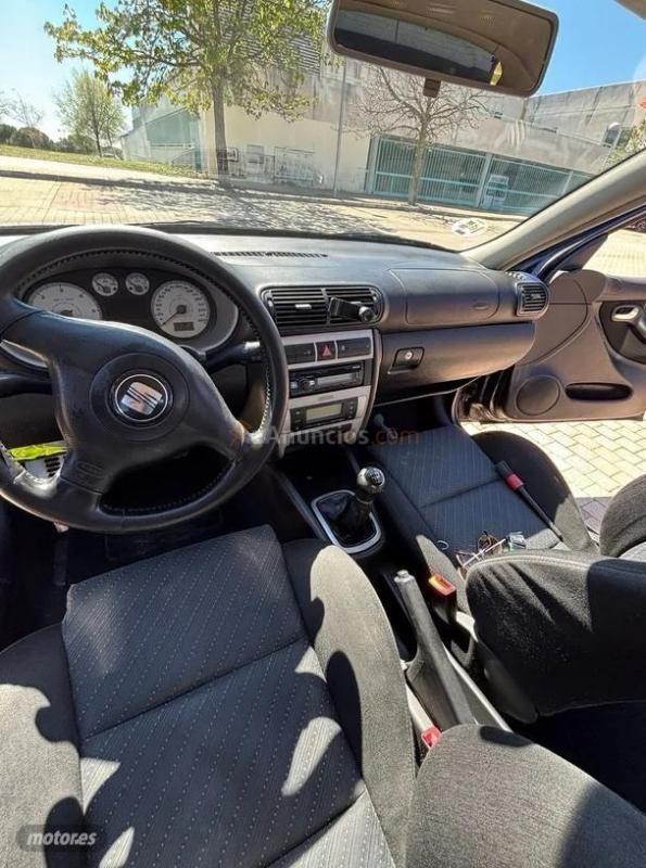 Seat Leon 1.9 TDI 105CV sport de 2006 con 189.000 Km por 1.200 EUR. en Barcelona