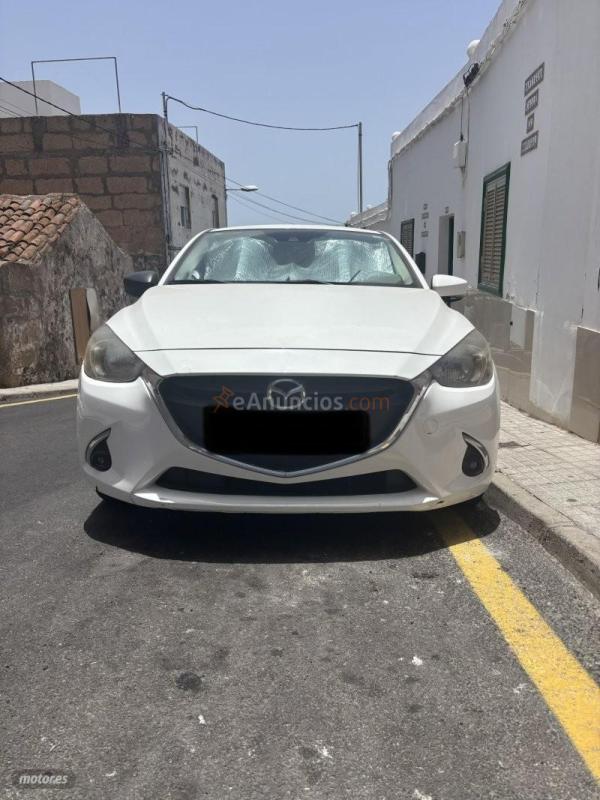 Mazda Mazda2 1.5 SKYACTIV-G 90 EVOLUTION AUTOMATICO de 2018 con 129.000 Km por 13.000 EUR. en Tenerife