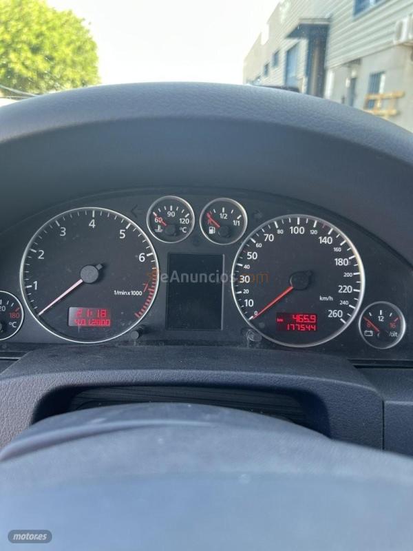 Audi A6 1.8T de 2003 con 178.000 Km por 3.300 EUR. en Zaragoza