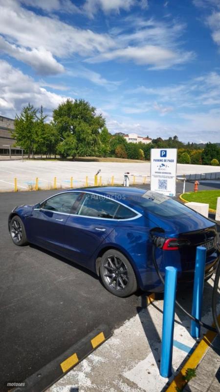 Tesla Model 3 Long Range Dual Motor de 2019 con 134.500 Km por 23.990 EUR. en A Coruna