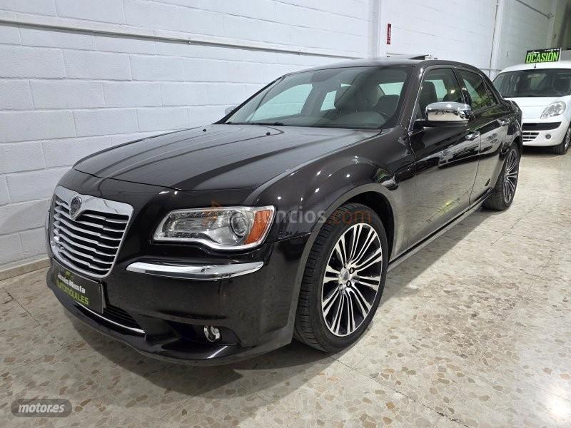 Lancia Thema 3.0 crdi de 2013 con 170.000 Km por 12.000 EUR. en Sevilla
