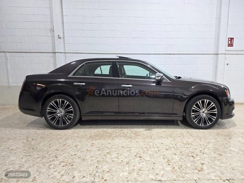 Lancia Thema 3.0 crdi de 2013 con 170.000 Km por 12.000 EUR. en Sevilla
