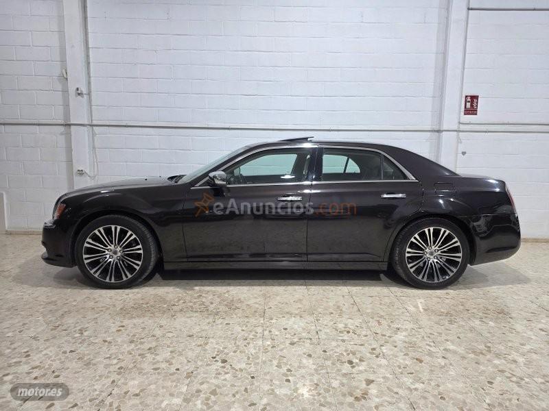 Lancia Thema 3.0 crdi de 2013 con 170.000 Km por 12.000 EUR. en Sevilla