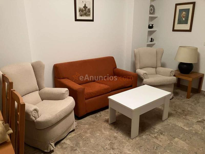 SE VENDE PISO CON PATIO EN AVD 1 DE JULIO