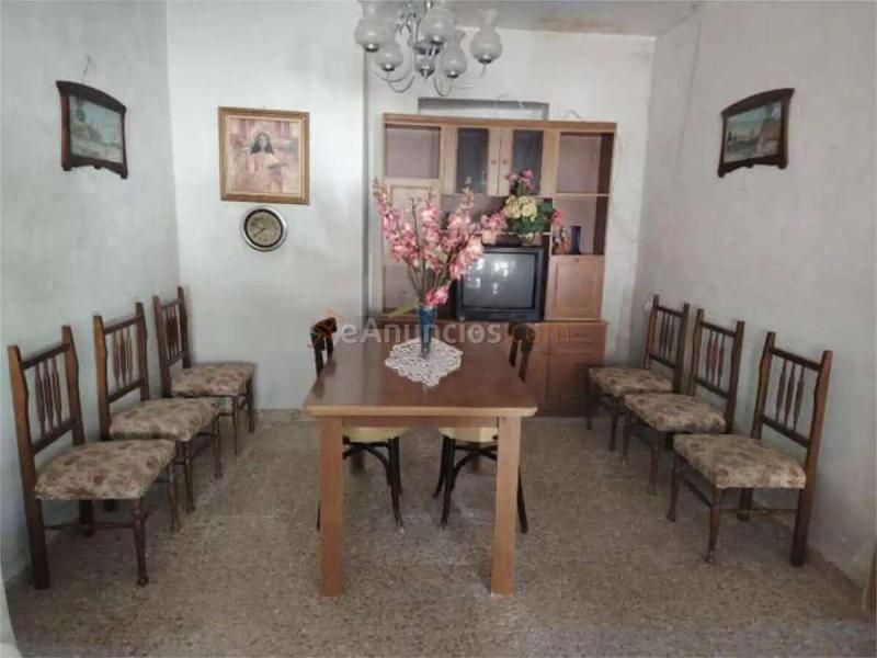 Casa con cochera y primer piso para reformar en Cantareros Paretón, Totana