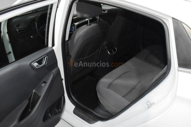 Hyundai IONIQ 1.6 GDI PHEV