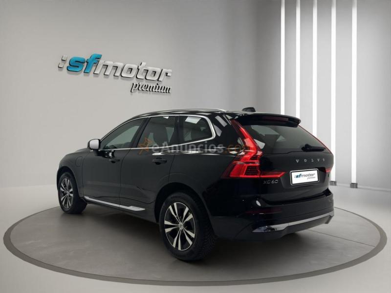 Volvo XC60 2.0 T6 AWD Recharge Core Auto