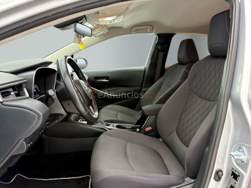 Toyota Corolla 1.8 125H BUSINESS E-CVT SEDAN