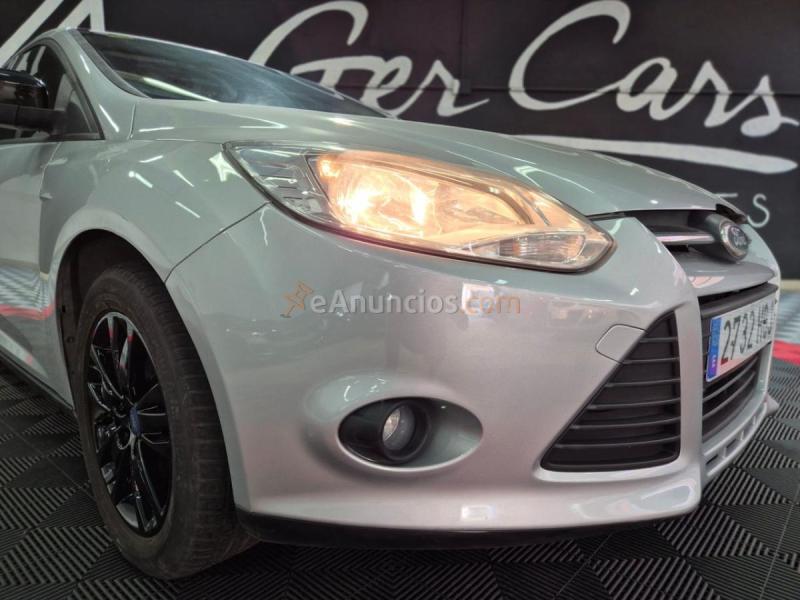 Ford Focus Berlina Trend 1.6