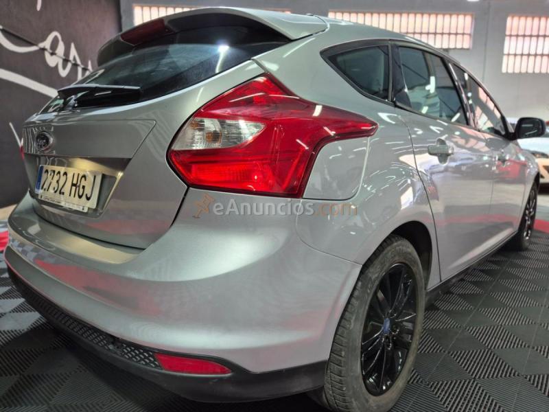 Ford Focus Berlina Trend 1.6