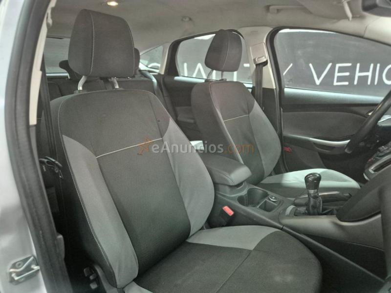 Ford Focus Berlina Trend 1.6