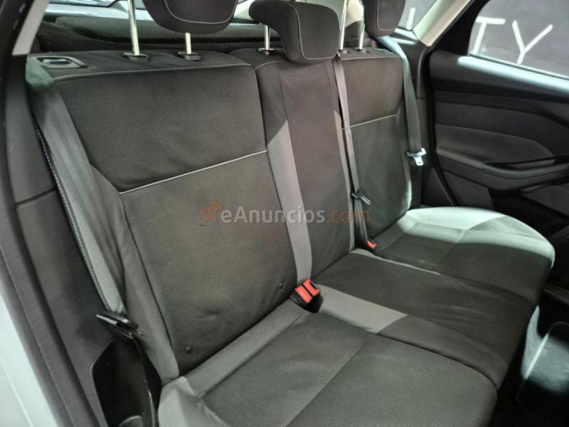 Ford Focus Berlina Trend 1.6