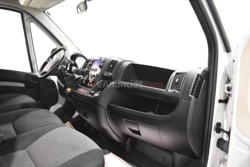Fiat ducato chasis cabina carrozado paquetera camión 3500 2.3 multijet 130 cv con plataforma elevadora 