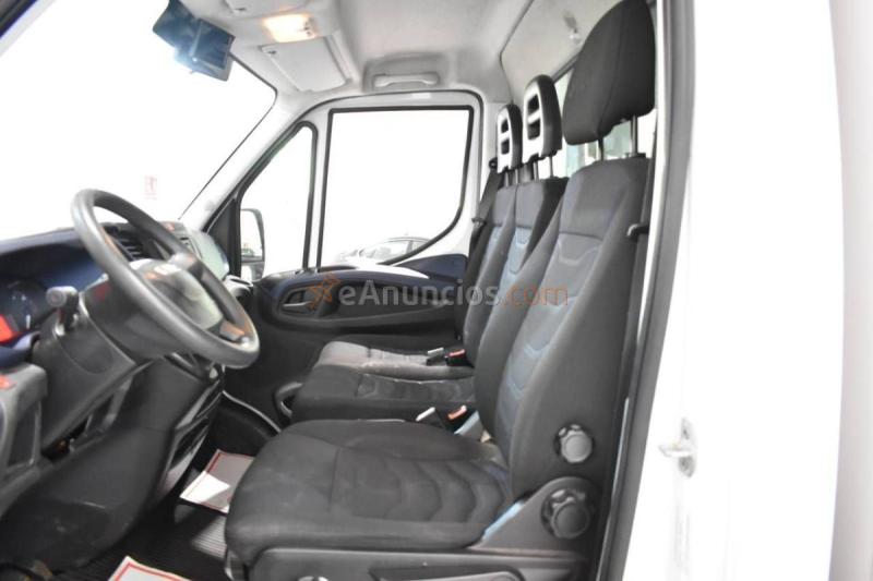 Iveco daily chasis cabina carrozado 35s 16 2.3 td 156 cv hi-matic con equipo de frío thermoking 