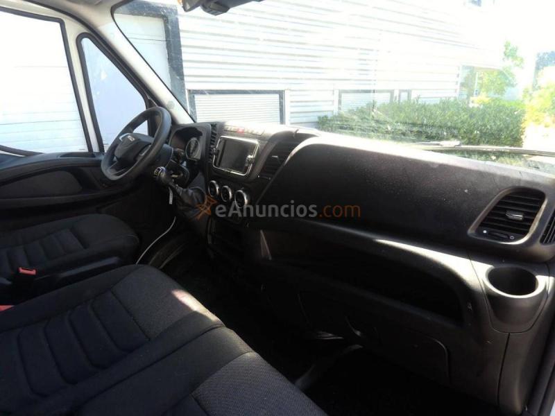 Iveco daily chasis cabina carrozado paquetera camión 3500 3.0d 160 cv con plataforma elevadora y rueda gemela 