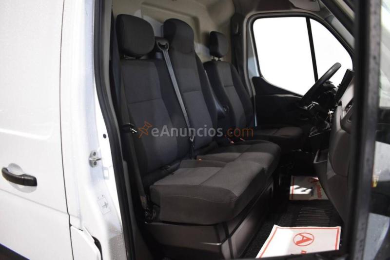 Renault Master FURGÓN SOBRELEVADA 3.5T L3H3 2.3 DCI 135 CV CONFORT 