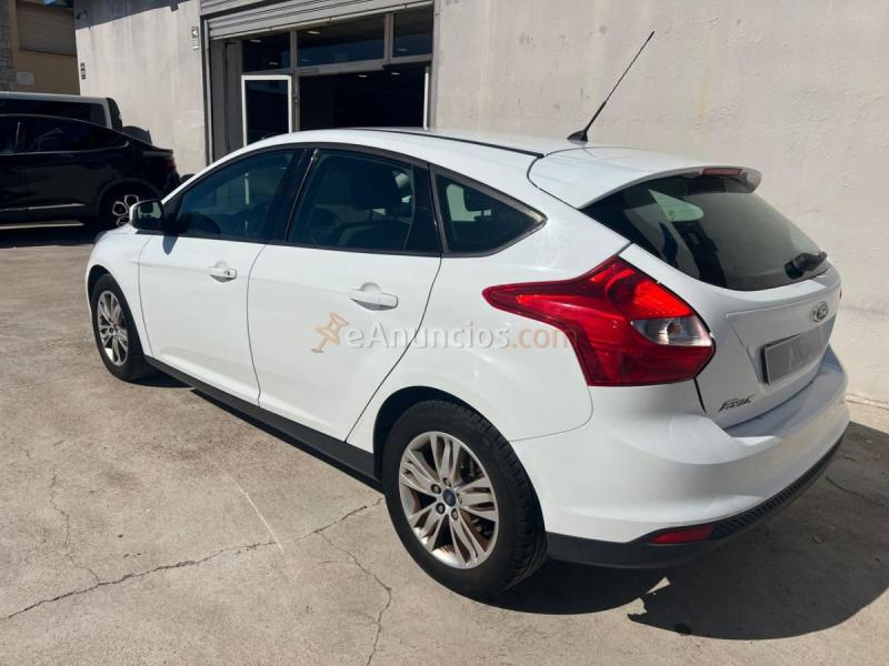 Ford Focus Sedan Trend 1.6 Ti-VCT 105 CV