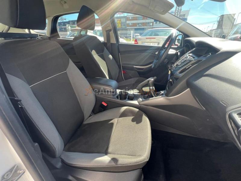 Ford Focus Sedan Trend 1.6 Ti-VCT 105 CV