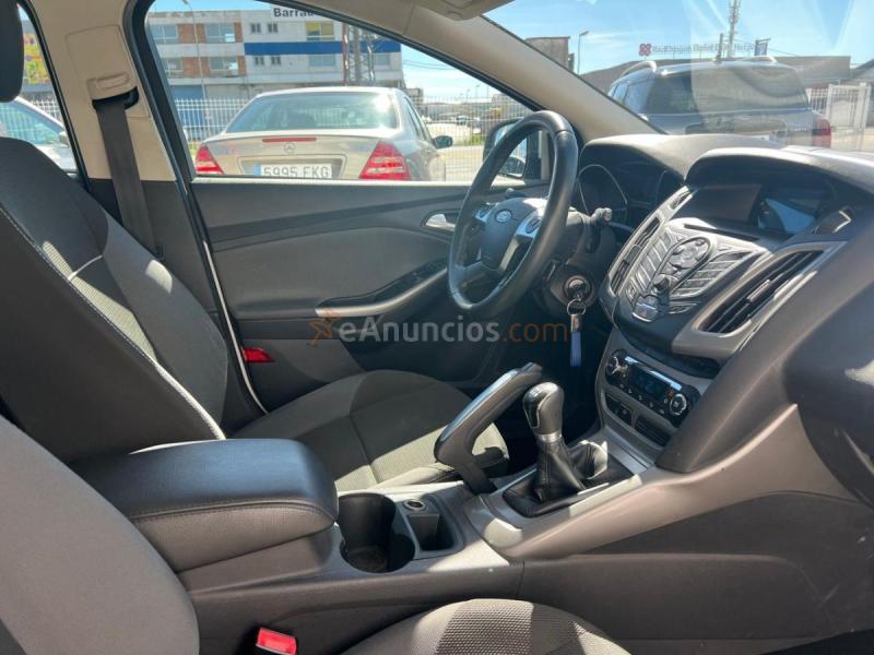 Ford Focus Sedan Trend 1.6 Ti-VCT 105 CV