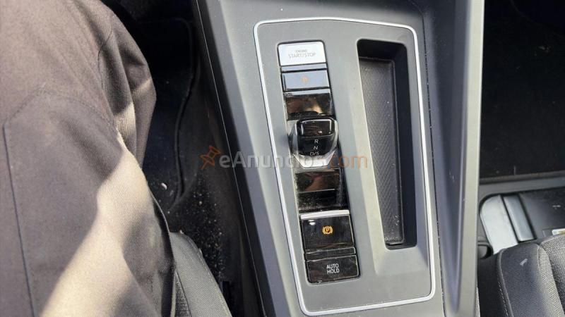 Volkswagen Golf 1.0 ETSI 81KW DSG LIFE VARIANT 110 5P