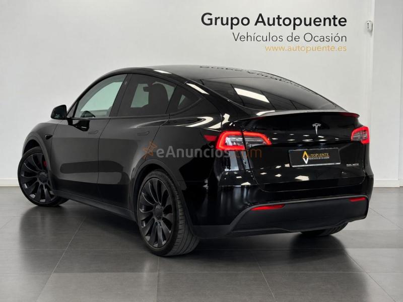 Tesla Model Y PERFORMANCE 4WD