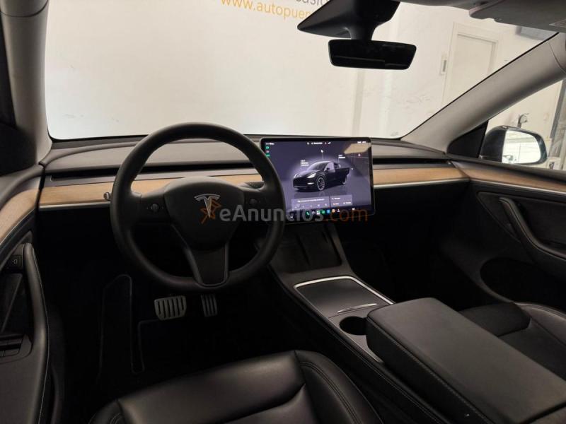 Tesla Model Y PERFORMANCE 4WD