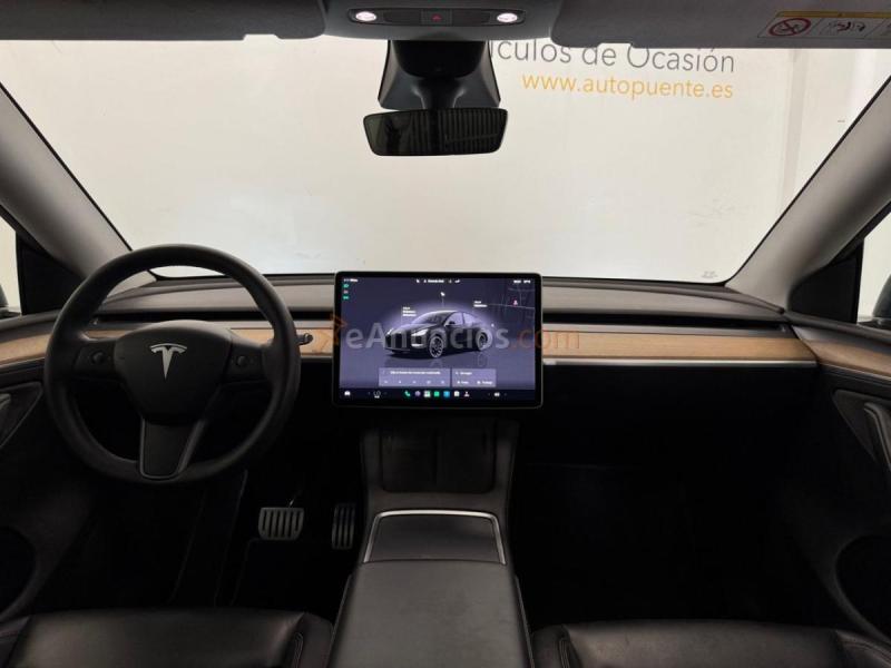 Tesla Model Y PERFORMANCE 4WD