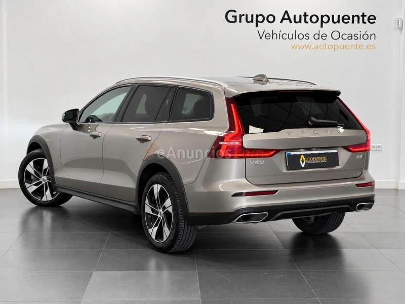 Volvo V60 Cross Country 2.0 B4 D PRO AUTO
