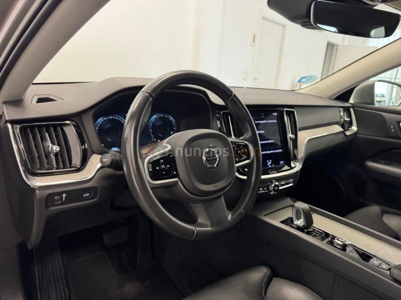 Volvo V60 Cross Country 2.0 B4 D PRO AUTO
