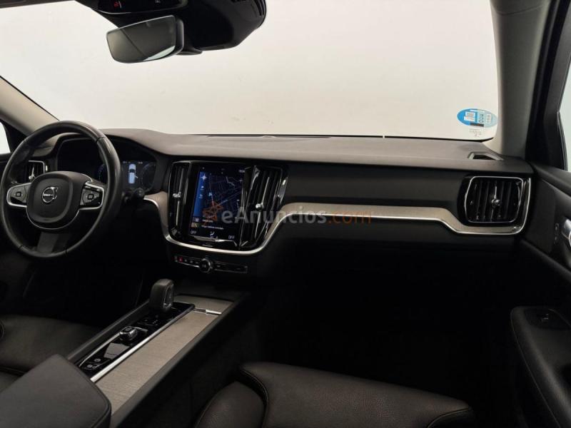 Volvo V60 Cross Country 2.0 B4 D PRO AUTO