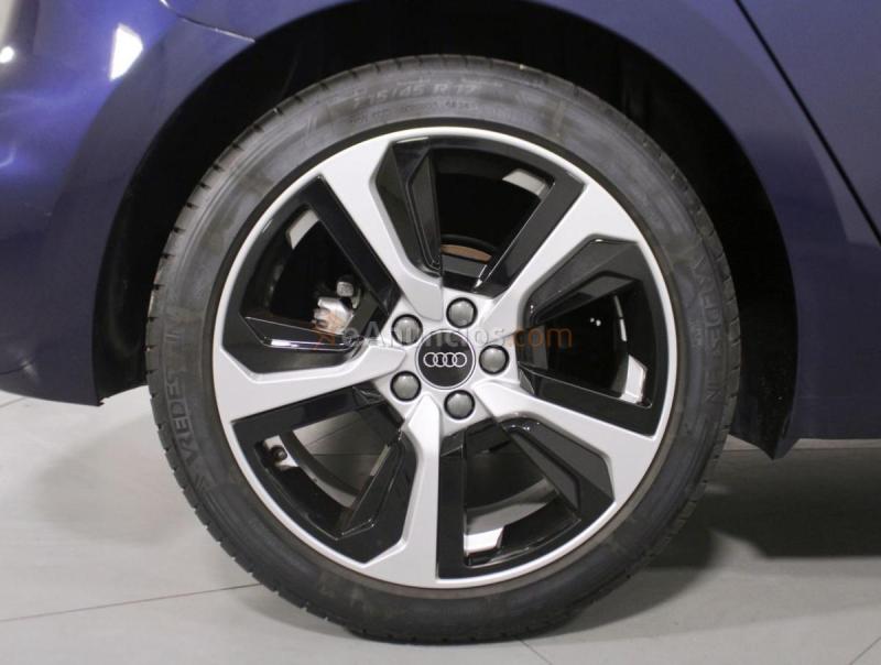 Audi A1 Audi A1 Sportback Adrenalin edition 30 TFSI  85(116) kW(CV) 6 vel.
