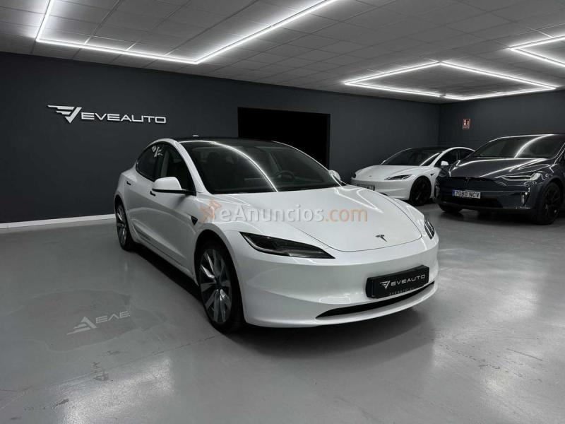 Tesla Model 3 RWD trasera acabado Premium