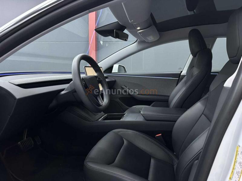 Tesla Model 3 RWD trasera acabado Premium