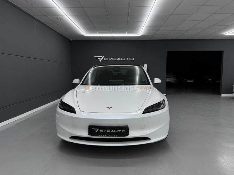 Tesla Model 3 RWD trasera acabado Premium