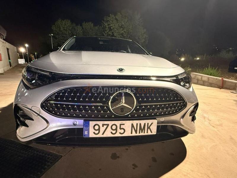 Mercedes CLA 180 con tecnología híbrida 100 kW (136 CV)