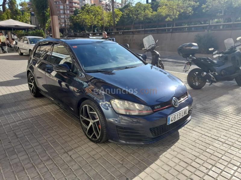 Volkswagen Golf GTI 2.0 TSI 220cv BMT