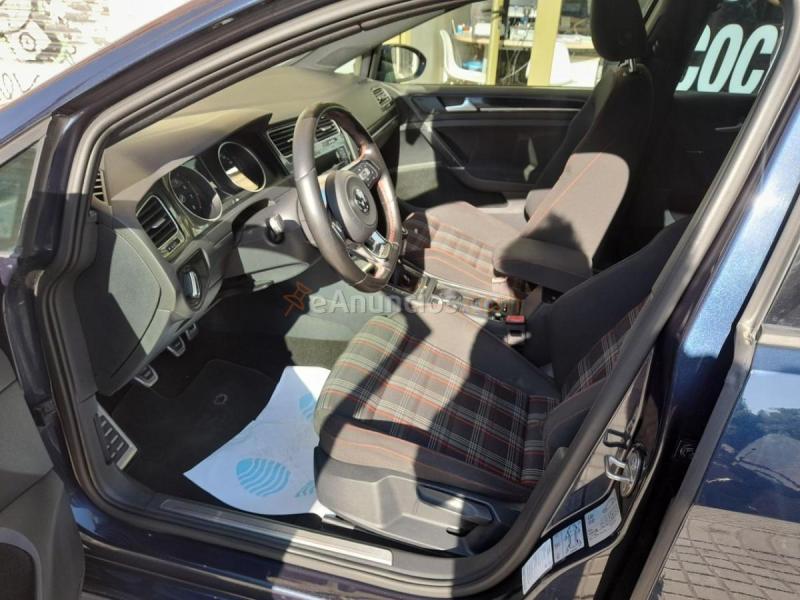 Volkswagen Golf GTI 2.0 TSI 220cv BMT
