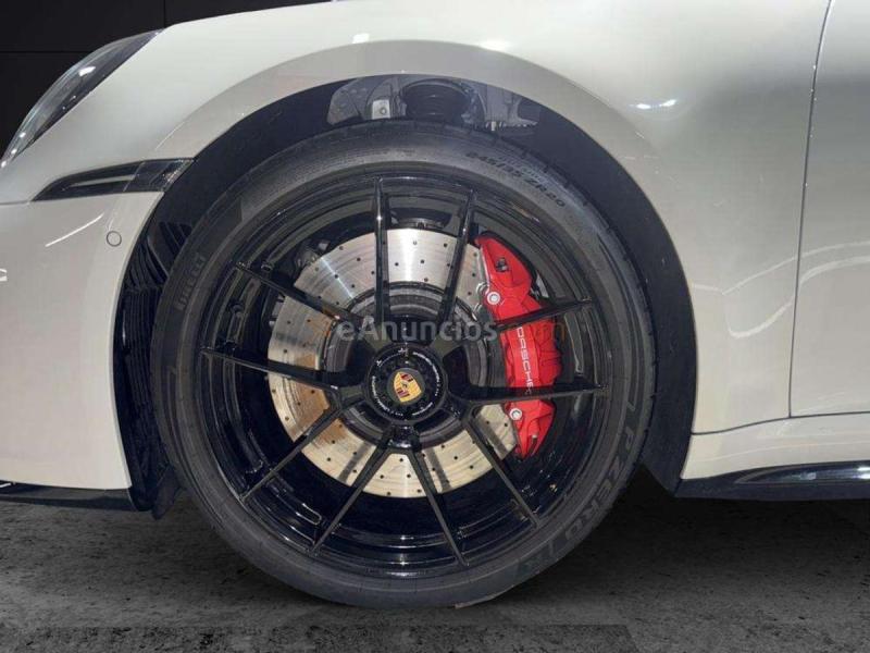 Porsche 911 Targa 4 GTS 