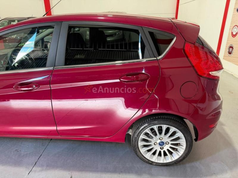 Ford Fiesta 5p Titanium 1.4 Aut. Ford Fiesta 1.4 Titanium automático,
