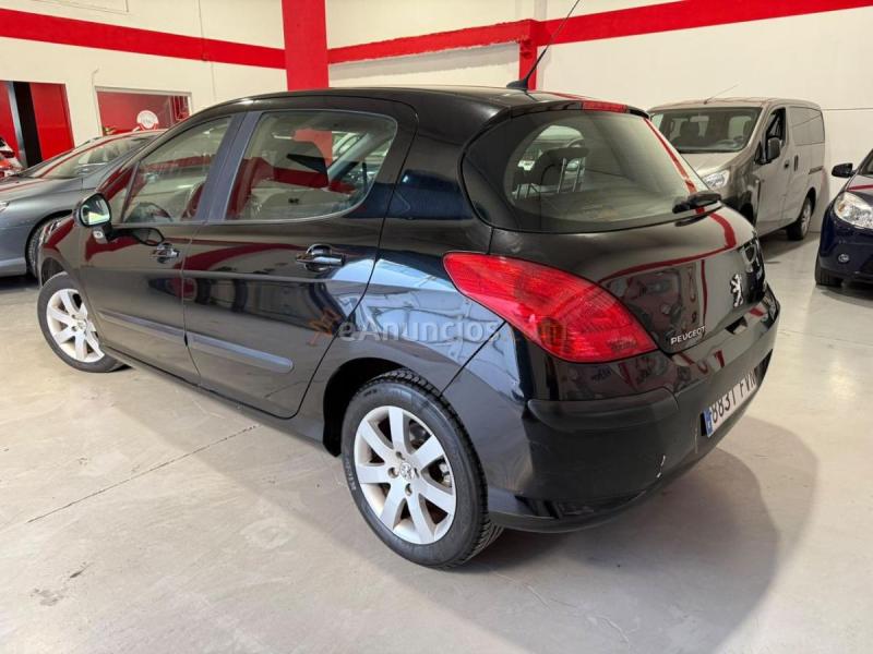 Peugeot 308 5p Premium 1.6 HDi 110 CV FAP Peugeot 308 1.6 HDi 110 FAP Premium