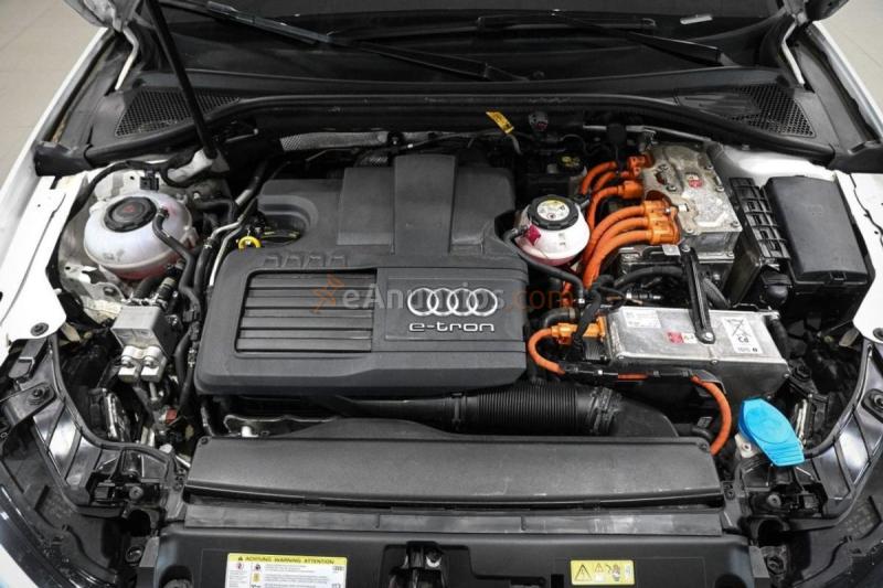 Audi A3 Sportback e-tron S tronic 6 vel. 