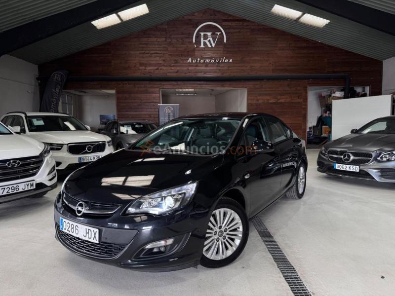 Opel Astra Selective 136CV