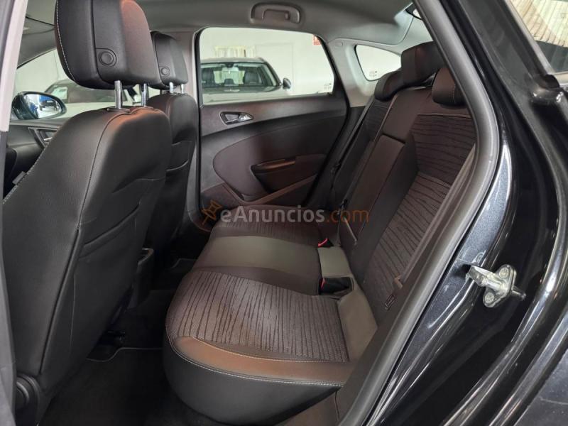 Opel Astra Selective 136CV