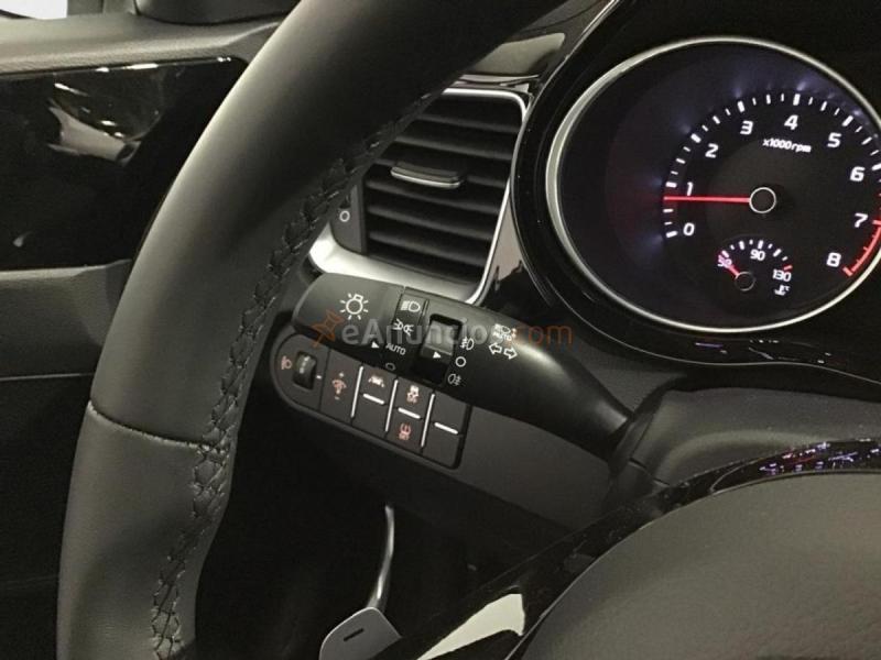 Kia Ceed 1.6 MHEV 100kW (136CV) Tech DCT