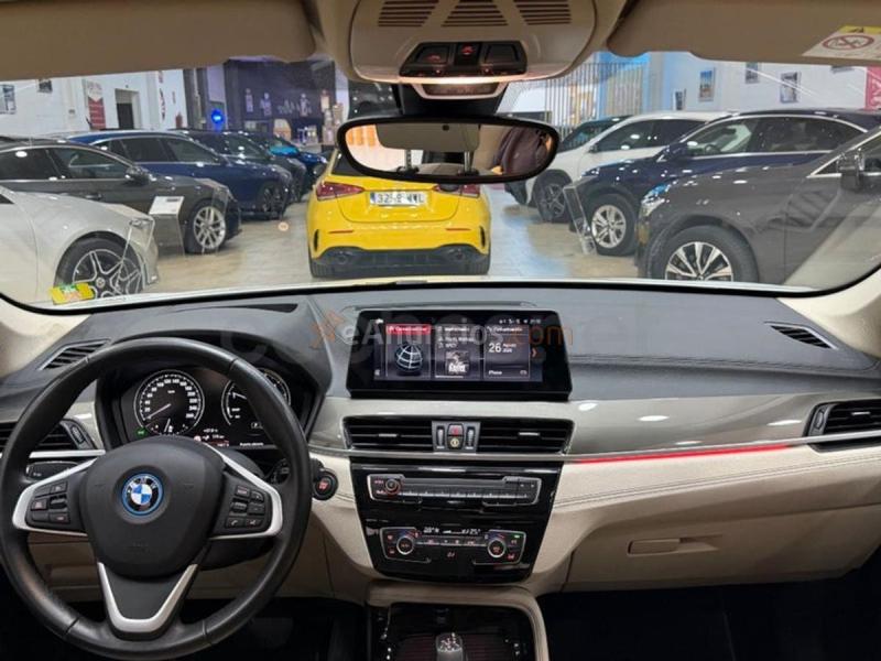 BMW X1 xDrive25e