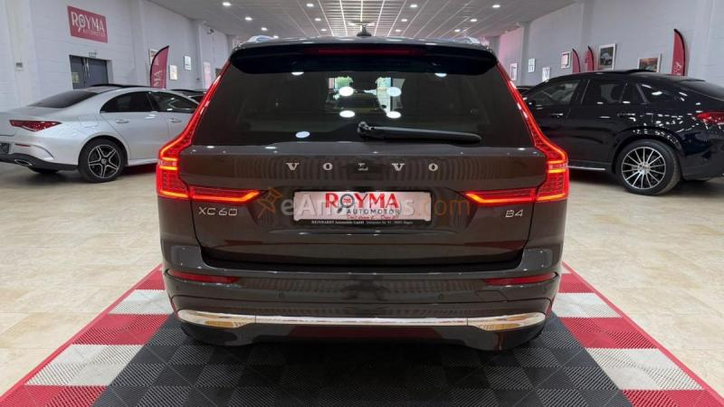 Volvo XC60 Plus Bright