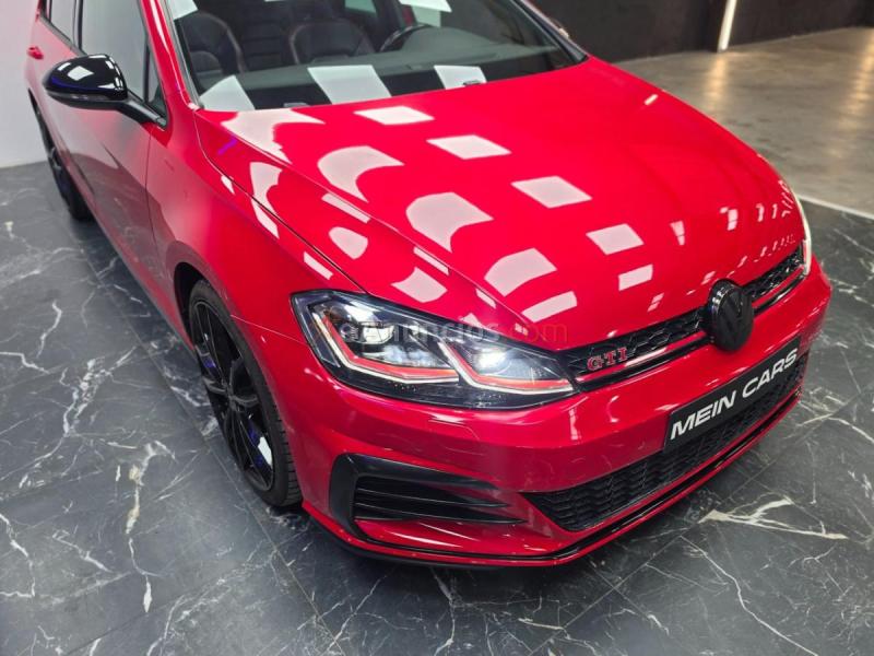 VW Golf GTI Performance