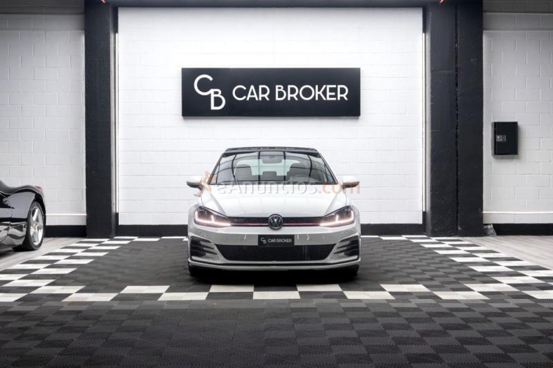 Volkswagen Golf GTI Performance 2.0 TSI 230CV DSG BMT