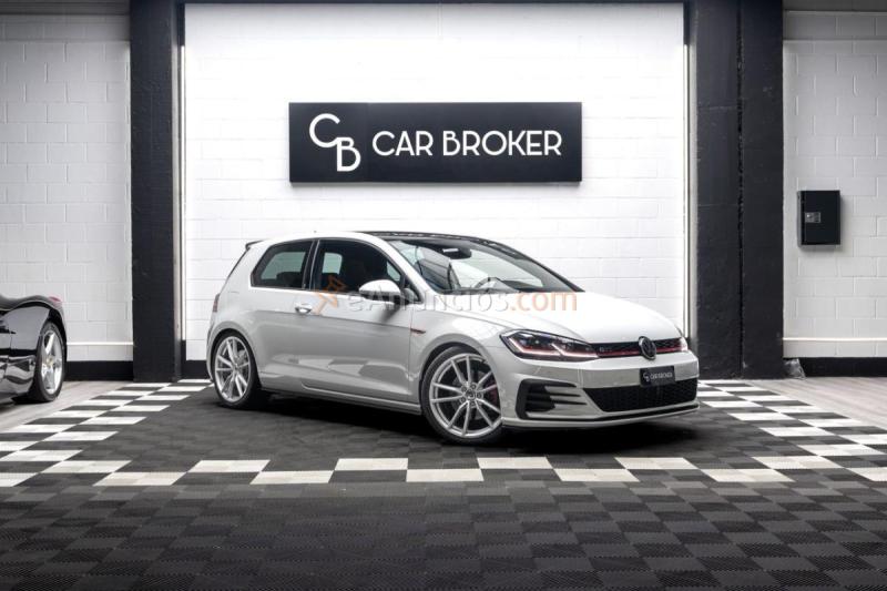 Volkswagen Golf GTI Performance 2.0 TSI 230CV DSG BMT