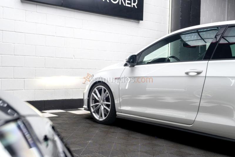 Volkswagen Golf GTI Performance 2.0 TSI 230CV DSG BMT